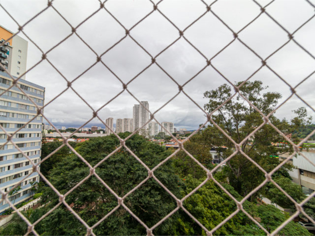 Apartamento à venda com 2 quartos, sendo 1 suíte,  em Santo Amaro, São Paulo, SP