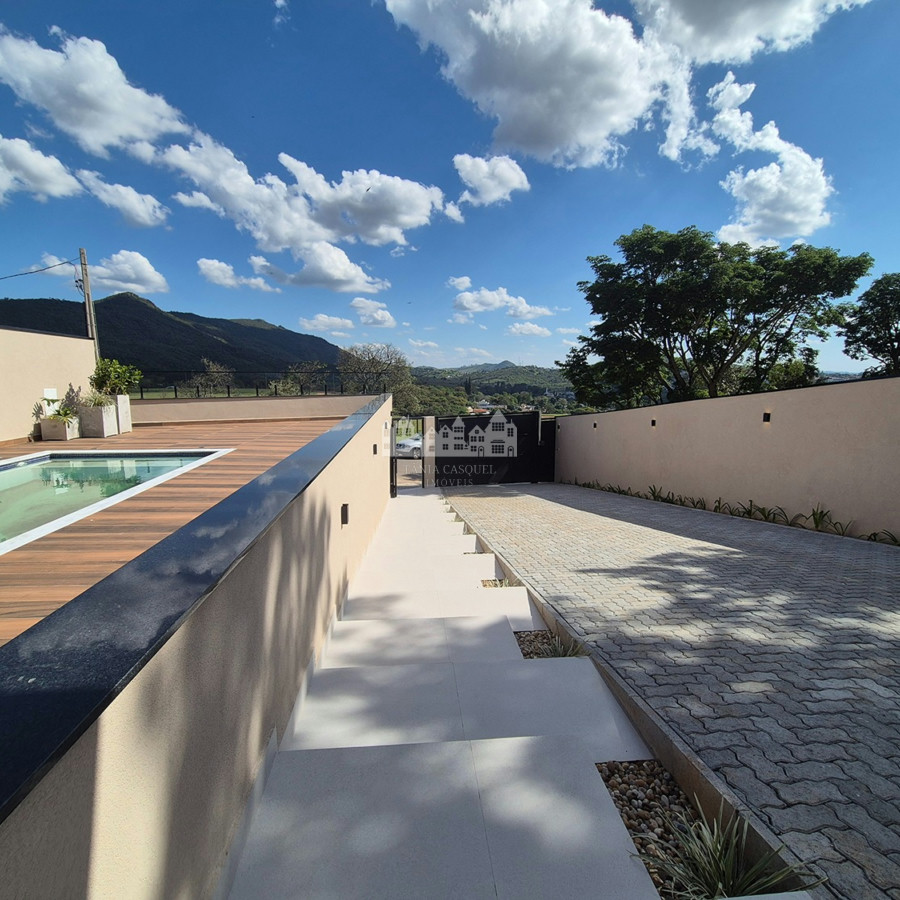 Casa térrea moderna com piscina privativa à venda no Jardim dos Pinheiros, em Atibaia