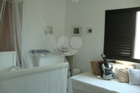 Apartamento à venda com 3 quartos, sendo 1 suíte,  em Pinheiros, São Paulo, SP
