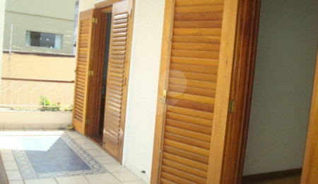 Casa à venda com 4 suítes em Jardim Franca, São Paulo, SP
