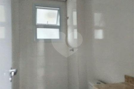 Casa à venda com 2 quartos, sendo 1 suíte, no condomínio Residencial Sanches, São Paulo - SP