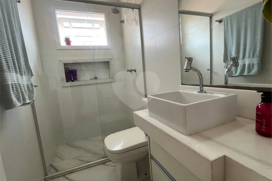 Casa à venda com 3 quartos, sendo 1 suíte, em Vila Ester (zona Norte), São Paulo, SP