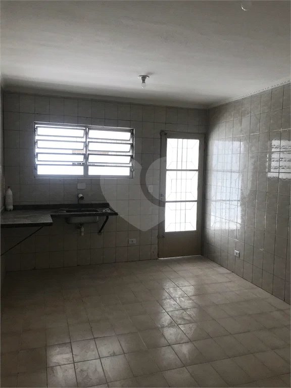 Casa com salão para Venda no Jardim Umarizal.