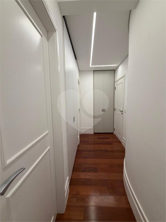 Apartamento à venda com 4 quartos, sendo 3 suítes, em Itaim Bibi, São Paulo, SP