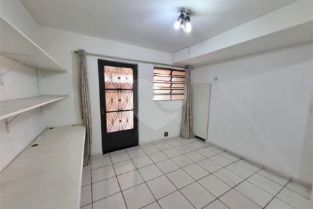 Sobrado à venda com 3 quartos, sendo 1 suíte,  em Jardim Ester Yolanda, São Paulo, SP