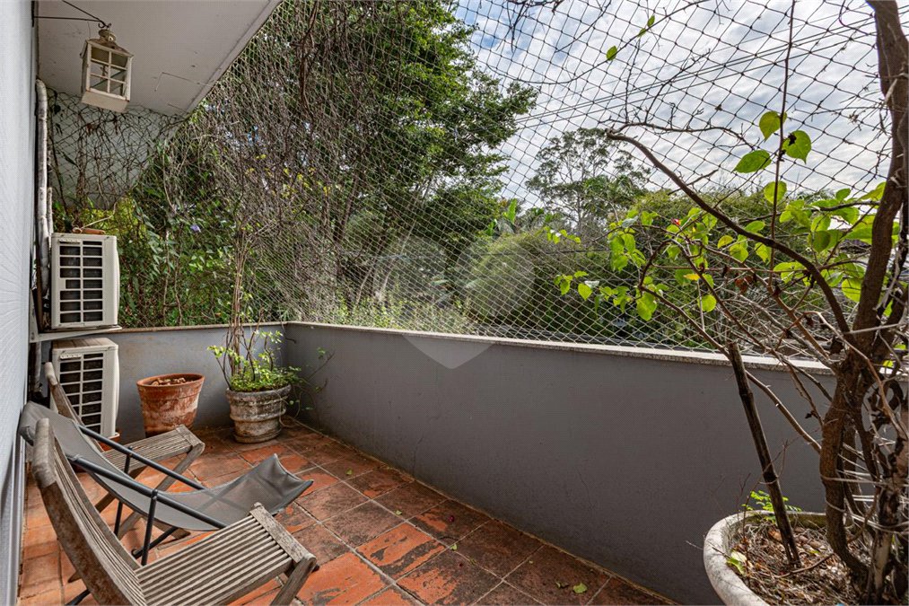 Sobrado à venda com 3 quartos, sendo 1 suíte, em Alto da Boa Vista, São Paulo, SP