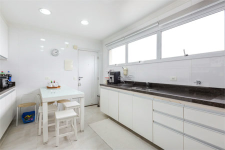 Apartamento à venda com 3 quartos, sendo 2 suítes, em Alto da Lapa, São Paulo, SP