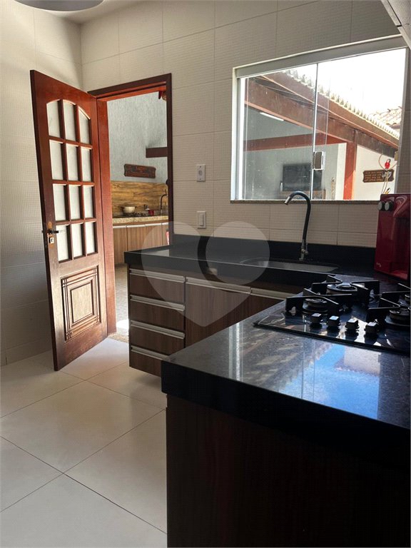 Casa à venda com 4 quartos, sendo 2 suítes, em Peró, Cabo Frio, RJ