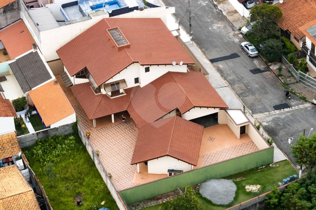 Casa à venda com 1 quarto, sendo 4 suítes, no condomínio Jardim Altos de Suzano, Suzano - SP