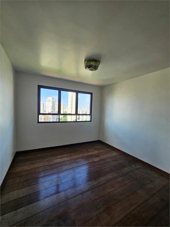 Apartamento à venda com 4 quartos, sendo 2 suítes, em Jardim Parque Morumbi, São Paulo, SP