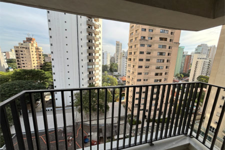 Apartamento à venda com 3 suítes em Moema, São Paulo, SP