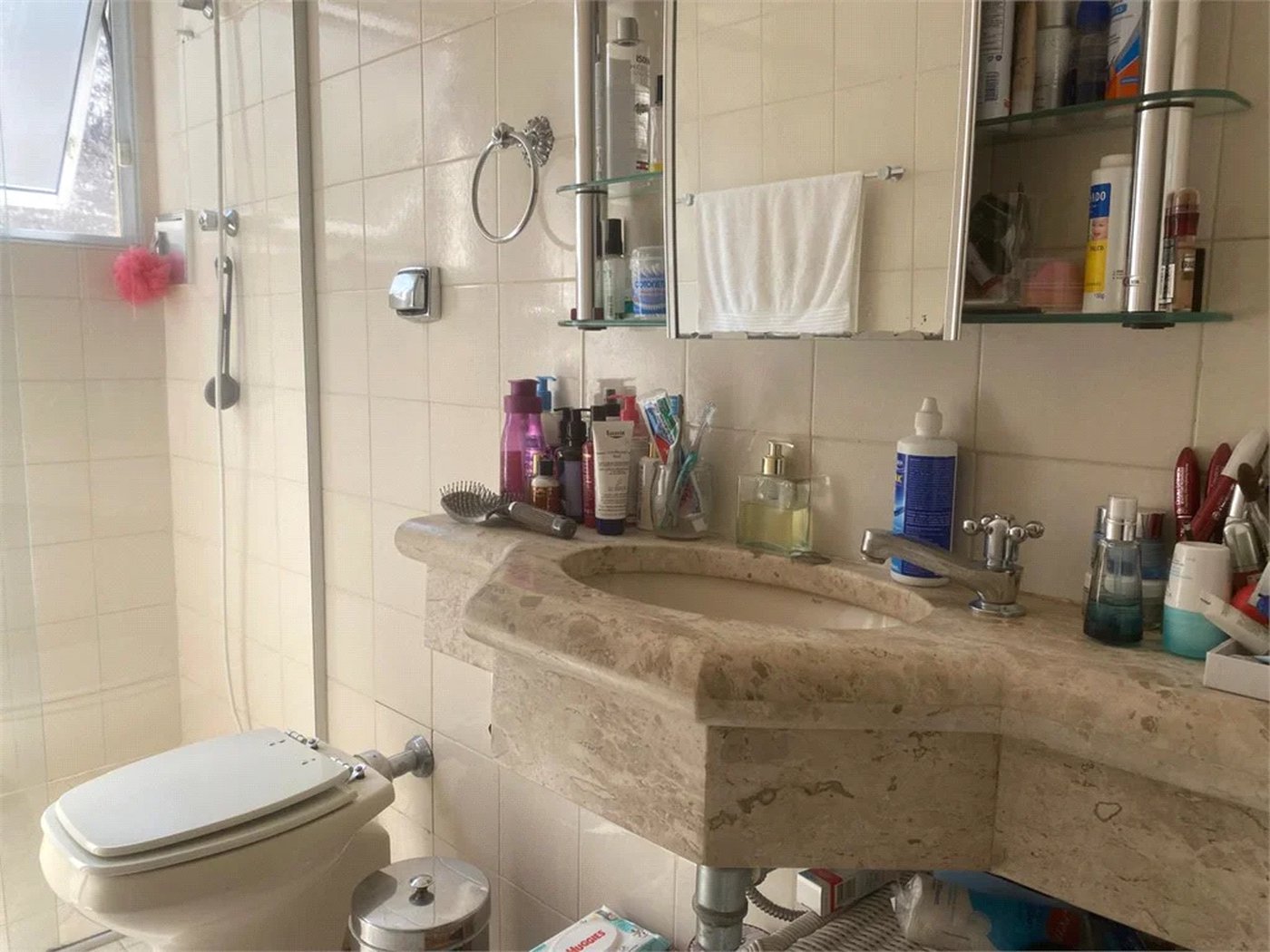 Sobrado à venda com 3 quartos, sendo 1 suíte, em Vila Ipojuca, São Paulo, SP
