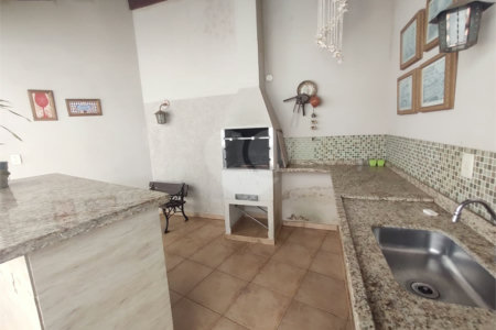 Casa à venda com 3 quartos, sendo 1 suíte, em Jardim Panorama, Valinhos, SP