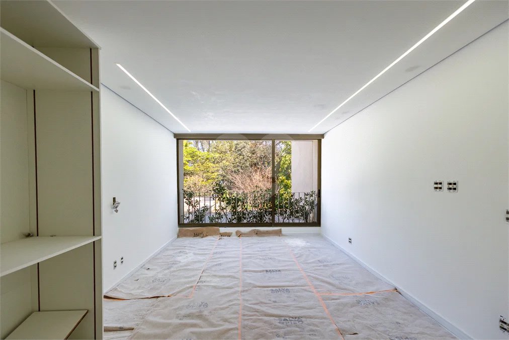 Casa em condomínio fechado no Jardim Europa ao lado do Iguatemi | 3 suítes | 4 vagas