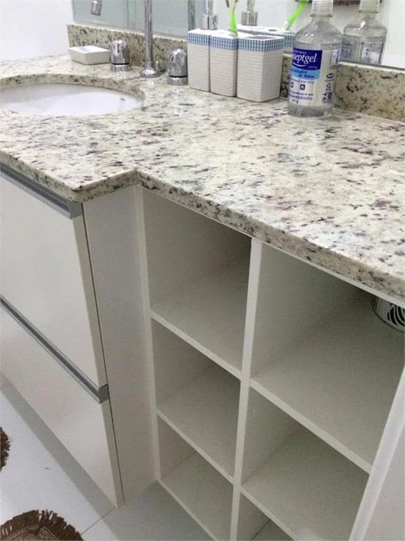 Apartamento à venda com 3 quartos, sendo 1 suíte,  em Parque Reboucas, São Paulo, SP