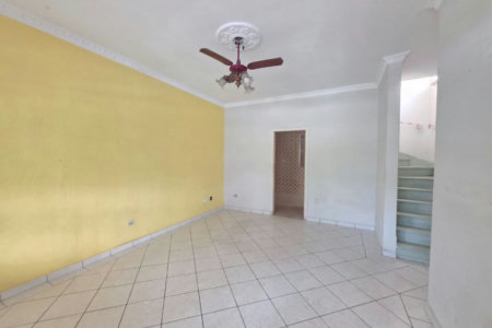 Sobrado com 3 dormitórios à venda, 129 m² por R$ 638.000,00 - Encruzilhada - Santos/SP