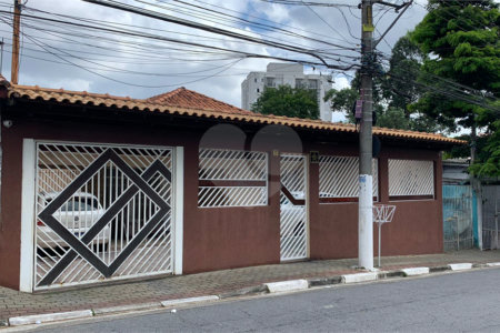 Casa Térrea à venda com 3 quartos no Centro, Poá, SP