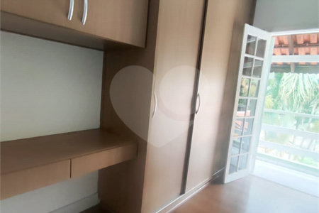 Casa à venda com 4 quartos, sendo 1 suíte, em Ivoturucaia, Jundiaí, SP