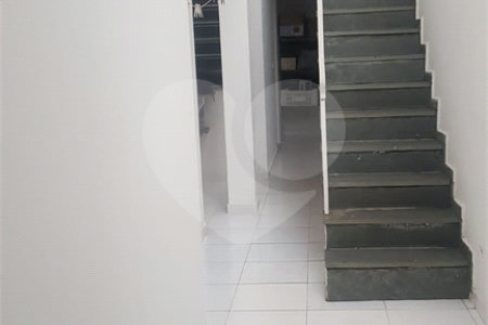 Sobrado à venda com 3 quartos, sendo 1 suíte,  em Jardim Olympia, São Paulo, SP
