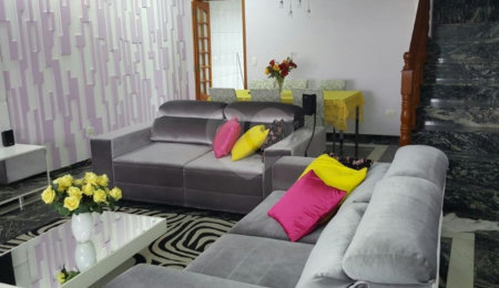 Casa à venda com 3 suítes no condomínio Village, São Paulo - SP