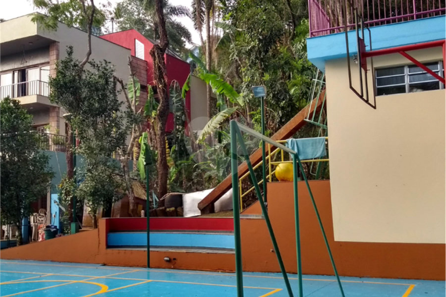 Casa à venda com 3 quartos no condomínio Champs Elysees Village, Mairiporã - SP