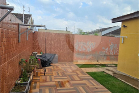Casa à venda com 3 quartos, sendo 1 suíte, em Vila Ferroviária III, Ponta Porã, MS