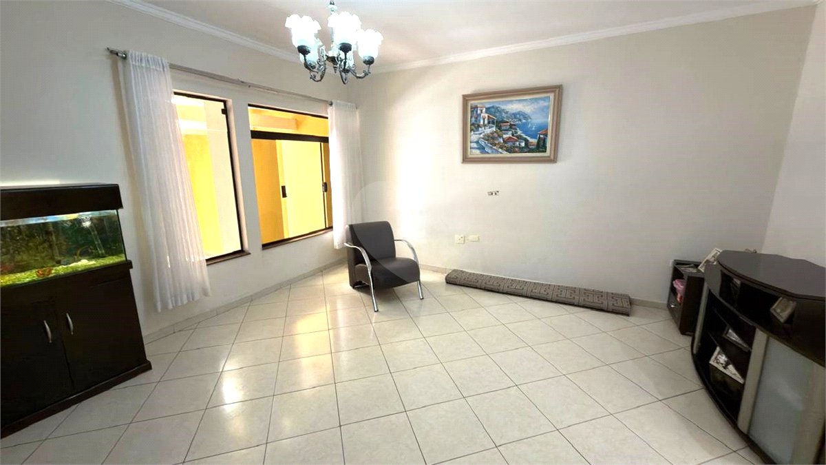 Sobrado à venda com 3 quartos, sendo 1 suíte, em Vila Darli, São Paulo, SP