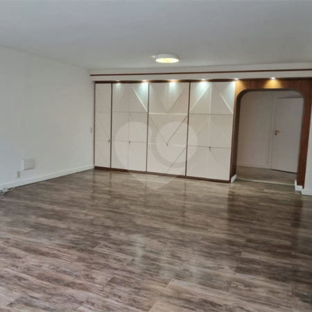 Apartamento à venda com 3 quartos, sendo 1 suíte, em Cerqueira César, São Paulo, SP