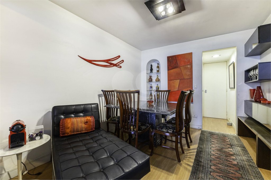 Apartamento à venda com 3 quartos, sendo 1 suíte, em Bela Vista, São Paulo, SP