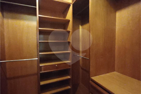 Casa à venda com 6 suítes no condomínio Portal da Raposo, Sorocaba - SP