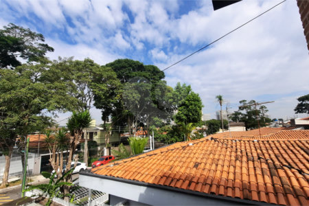 Sobrado à venda com 4 quartos, sendo 1 suíte,  em City Campo Grande, São Paulo, SP