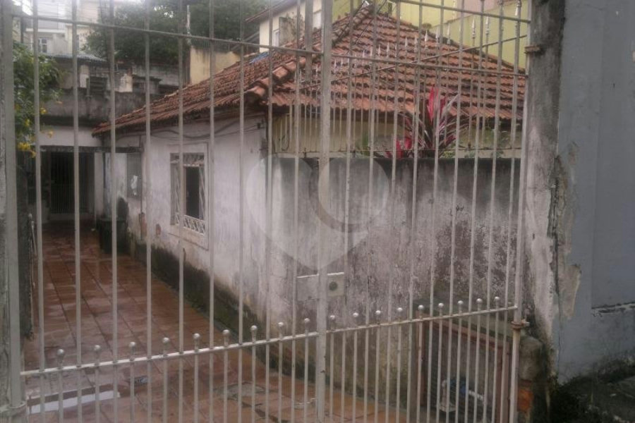 Terreno à venda em Vila Romero, São Paulo, SP