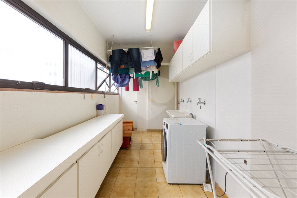 Apartamento à venda com 4 quartos, sendo 3 suítes,  em Real Parque, São Paulo, SP