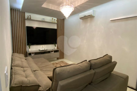 Casa à venda com 3 quartos, sendo 1 suíte, em Jardim Ibirapuera, Ponta Porã, MS