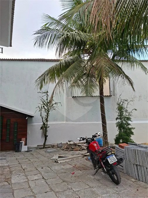 Casa à venda com 3 quartos, sendo 1 suíte, em Vargem Pequena, Rio de Janeiro, RJ