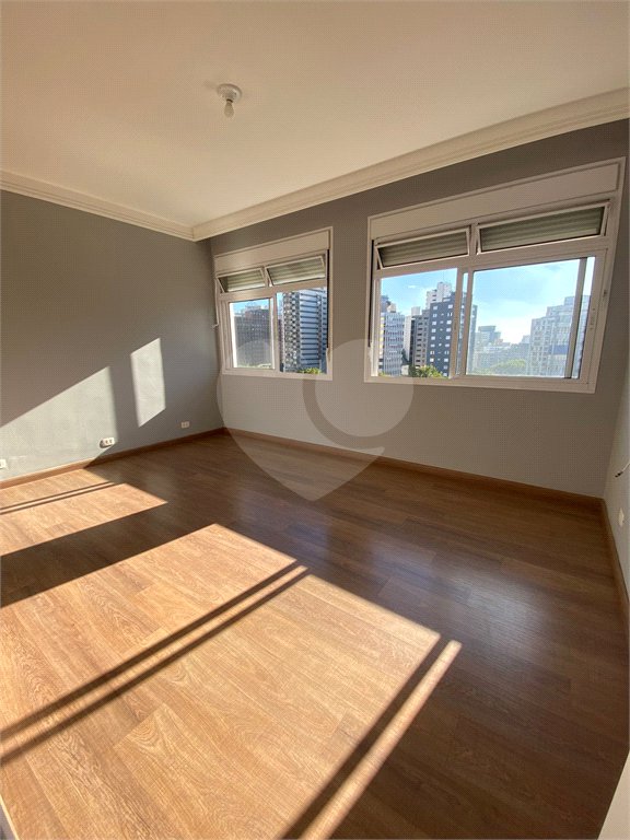 Apartamento à venda com 3 quartos em Vila Mariana, São Paulo, SP
