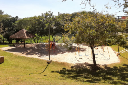 Casa à venda com 3 suítes no condomínio Villaggio Capriccio, Louveira - SP
