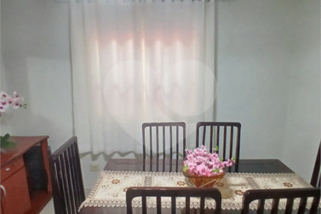 Casa à venda com 3 quartos, sendo 1 suíte, em Vila Rica, São Paulo, SP