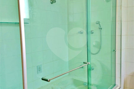 Apartamento à venda com 4 quartos, sendo 3 suítes,  em Vila Andrade, São Paulo, SP