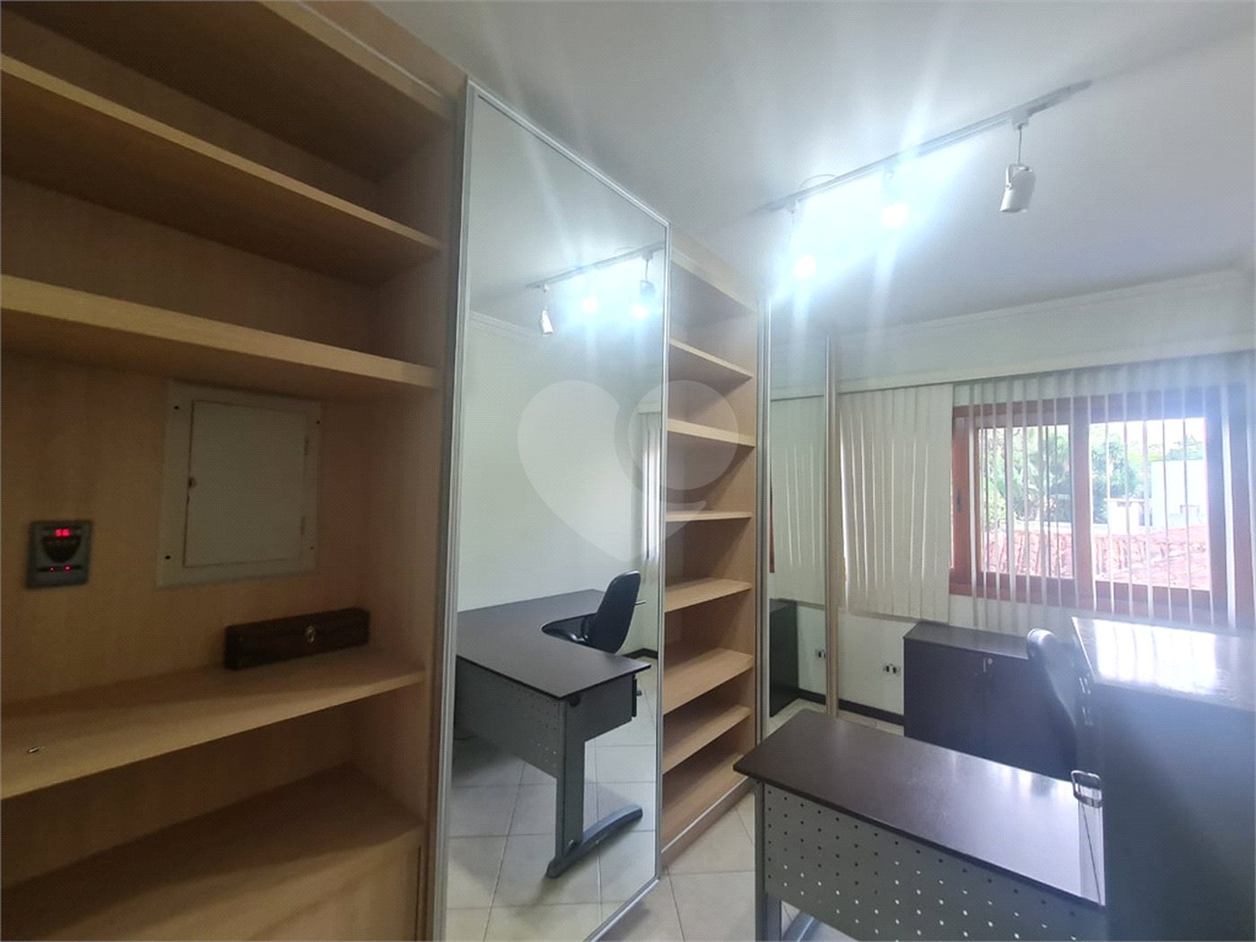 Casa à venda com 3 suítes em Interlagos, São Paulo, SP