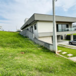 Casa à venda com 3 suítes no condomínio Santa Isabel I, Louveira - SP