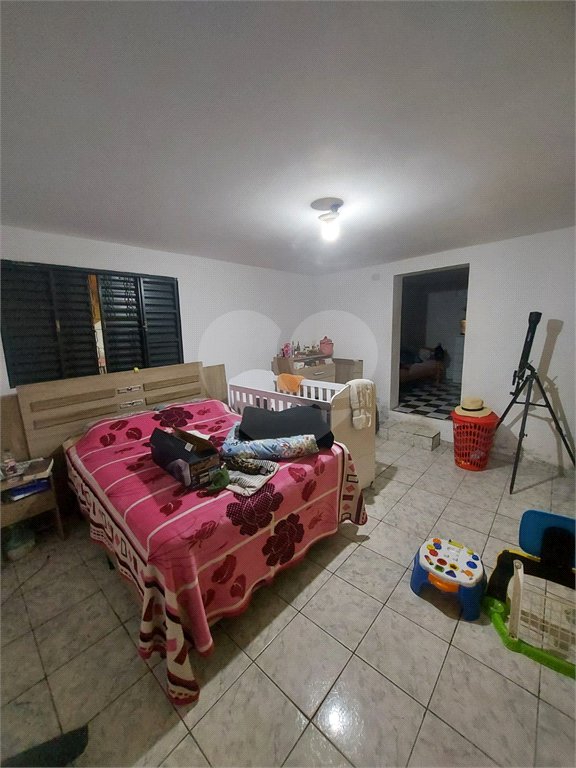 Sobrado à venda com 8 quartos no Brasilândia, São Paulo, SP