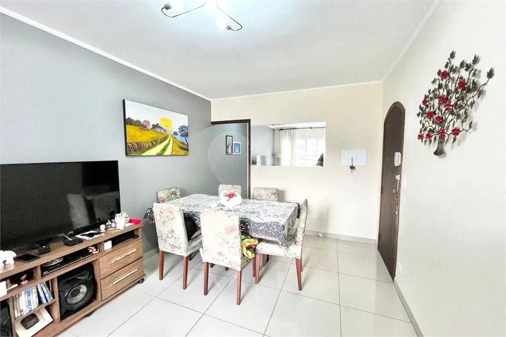 Sobrado à venda com 3 quartos, sendo 1 suíte, em Vila Vitório Mazzei, São Paulo, SP