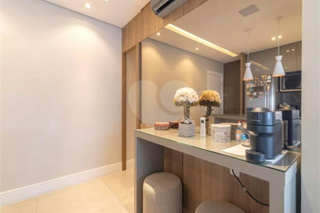 Apartamento à venda com 2 quartos, sendo 1 suíte, em Vila Olímpia, São Paulo, SP