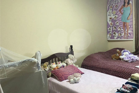 Sobrado à venda com 3 quartos, sendo 1 suíte,  em Vila Suissa, Mogi das Cruzes, SP