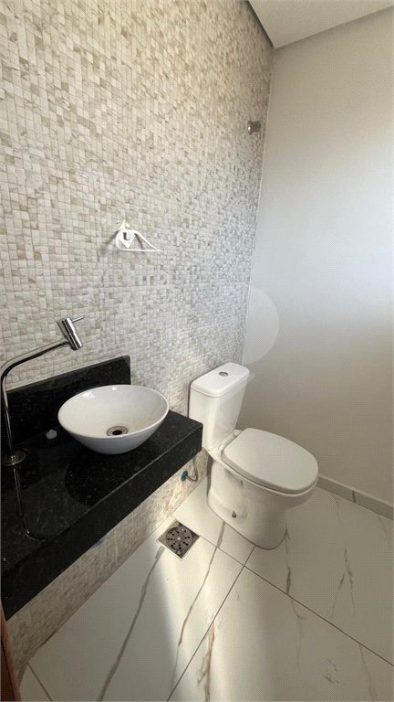 Sobrado à venda ou para alugar com 3 quartos, sendo 1 suíte, em Jardim dos Pinheiros, Atibaia, SP