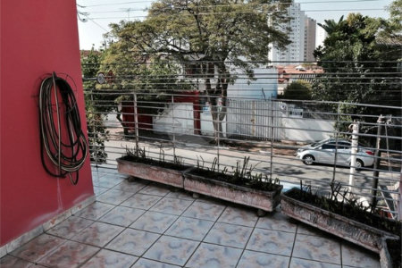 Sobrado no Campo Belo com 4 dormitórios