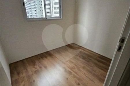 Apartamento com 38m², 2 dormitórios, à venda no Parque Bristol.