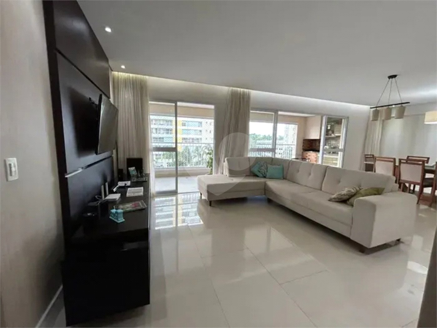 APARTAMENTO A VENDA 156M², 3 SUITES, 1 ESCRITORIO, 3 VAGAS - JARDIM DAS INDUSTRIAS - SÃO JOSÉ DOS CA
