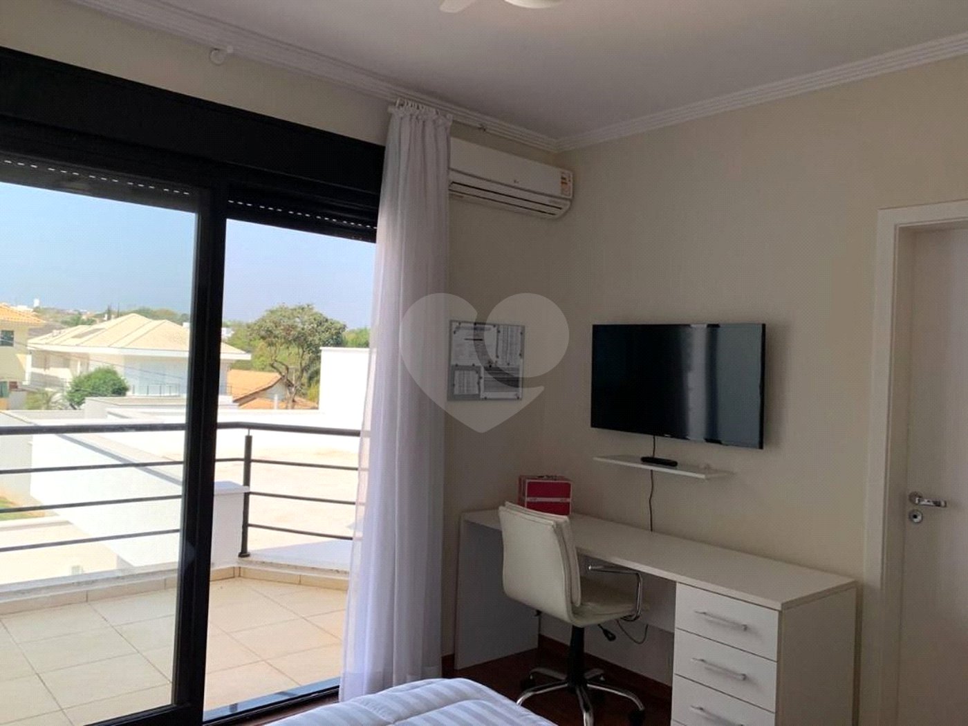 Casa à venda com 4 suítes no condomínio Residencial Tivoli Park, Sorocaba - SP